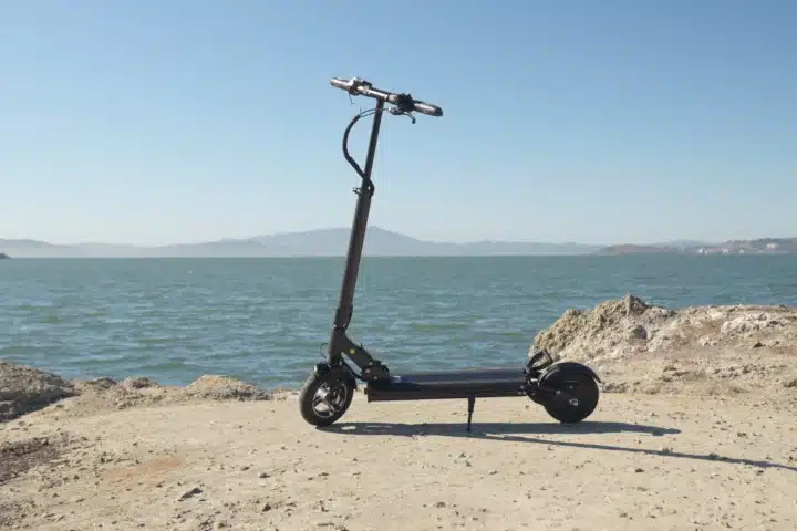 Fluid Horizon Electric Scooter | 23 MPH, 26-Mile Range